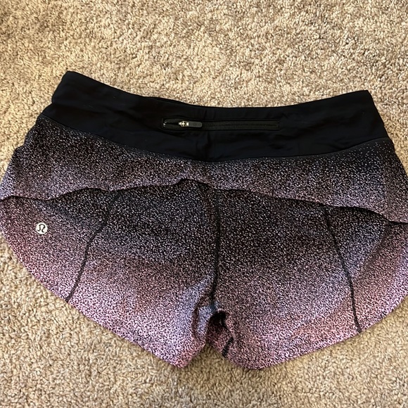 Lululemon ombré shorts - Picture 2 of 2
